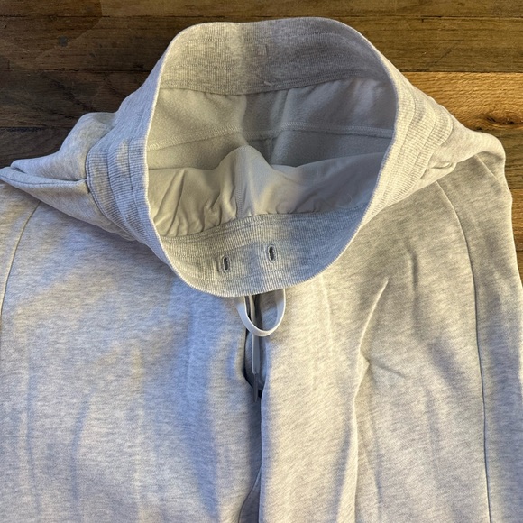 Lululemon Relaxed Fit Scuba Jogger - Size 8 - Heathered Core Ultra alight Grey - Picture 3 of 8